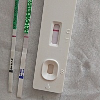 大家宝妈们帮我看看，末次月经27号，刚测出来，我觉得是有淡淡的印记，是吗？？？？？啊啊啊