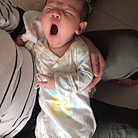 宝贝满月了……这一个月痛并快乐着，希望接下来日子，宝贝健健康康快快乐乐成长～