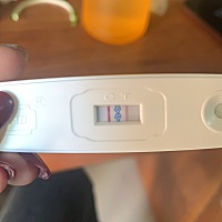 其七月十六号末次月经！到现在没来月经！昨天测两条线！今天去医院抽血查的结果孕酮测定101.91nmo1/1   ...