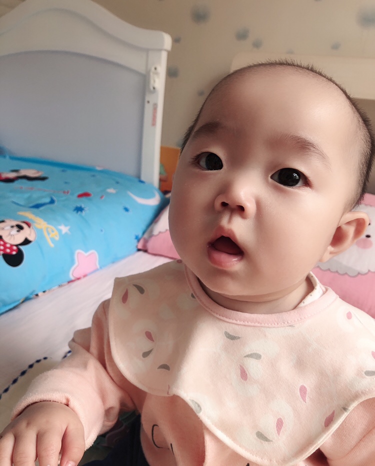 红豆宝儿8个月～