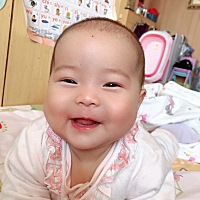 五个月整剃的胎头，剃完头发就像个假小子了