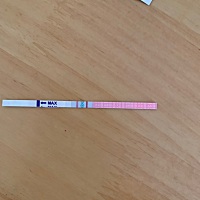 今天8月20号，排卵试纸接近强阳了，是不是快要排卵了，希望八月好孕