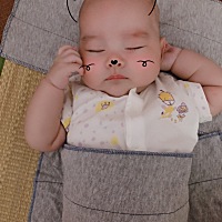 我们两个多月啦……😘😘😘