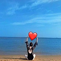 今天出来小嗨一下 感受一下大海的怀抱.