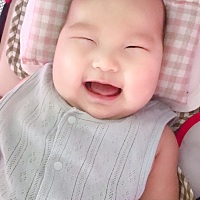 臭臭宝三个月啦，17斤半。😘😘😘