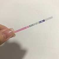 9号强阳，我有多囊，试过几次没成功这次一直不敢测，今天我生日终于鼓起勇气测了排卵试纸和早孕试纸，我...