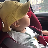 去年的这个时候，我期盼你早一点出来解放我的大肚子，一晃一年了，小青豆快一岁了，感慨时间过得好快，...