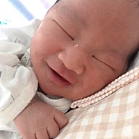 顺产6斤6两男孩，前三指开的超级快就半个小时，以为能坚持，结果三指到四指用了三个小时，不想回忆...
