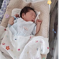 报喜啦🎊🎊接男宝啦🎉🎉 8月22日上午10:08分 剖宫产男宝一枚 6斤4两 从麻醉开始至回到病房总共...