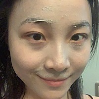 生完小孩你们还会注重保养吗？ 这是晚上用完泥膜过后，洗净脸部的自拍照，没有滤镜，一个人带小孩，一直...