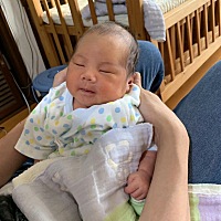 桐桐今天也好乖，喝了奶就睡，不哭不闹的，好可爱哦～^o^