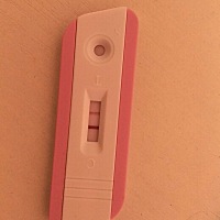 各位小仙女帮我看看是不是怀孕了呀，上次就闹过一次乌龙，这次不敢确定😂