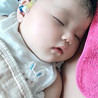 明天，我生日。明天，我老公回去工作。而宝宝肺炎两天吊水还没好转……我不委屈，我不抱怨，我不指望，...