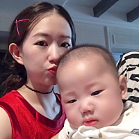 产后四个月，体重比怀孕前瘦四斤，目前95斤，混合喂养不起夜哈哈～产后第一次打卡biu😄（昨晚偷溜...