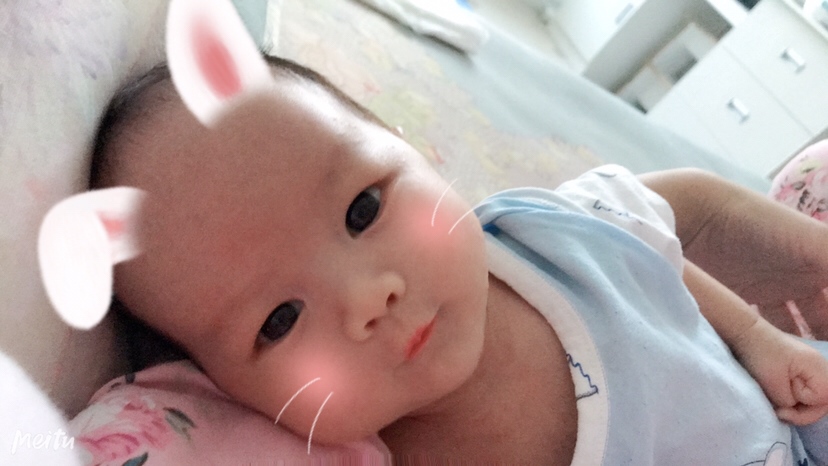 去掉新生儿标签，正式加入婴儿一族