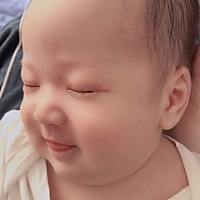 8月10号出生的乔治，前面感觉太累没有跟大家分享，趁现在他睡着了，跟大家分享一下我家七斤二两的乔治生...