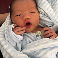 姓江，女宝宝，该叫什么名字好呢？有没有提议的，帮忙想一下名，我参考一下，我实在是想不出来叫什么名字。