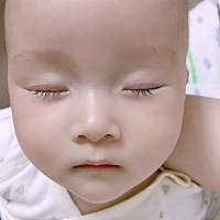 发热，咳嗽，几天下来都瘦成一长皮了😭😭😭心疼死，5个月的宝宝才这么点儿
