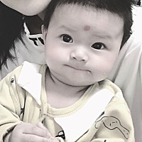 今天也来发一下宝宝照片 美女越长越漂亮了。