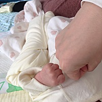 就想问问大家，有没有坐月子期间有过无数次想要离婚念头的？其实他也没做太过分的事，但就是觉得自...