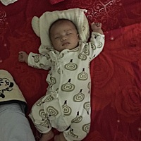 全职在家带孩子，和公婆住一起，他们上下班回来也会抱孩子，家里有朋友来也会抱，可孩子五个多月了...