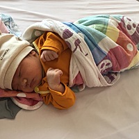 8月31日（41周）早晨去医院检查，突然就感觉肚子隐隐约约痛，做胎心监护时已经痛的有点刺闹，检查了...