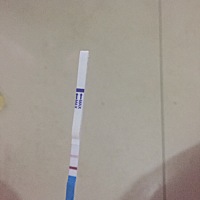 亲们这是怀孕了吗？姨妈没来第三天测的！