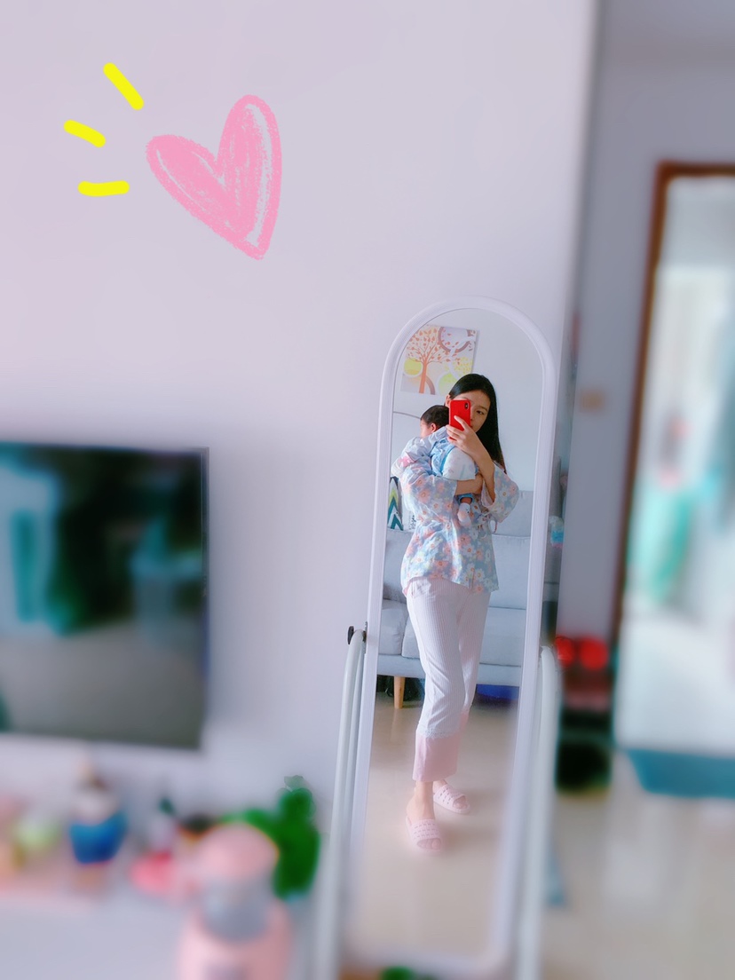 ⼂