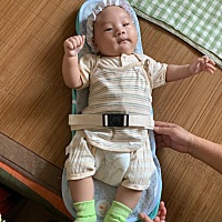 53天喝五价口轮，顺便量了一下 11.7斤，62.5cm 小胖子再胖点真抱不动了