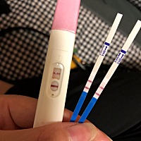 我也不知道我这个该怎么算，昨天晚上测出来的，胸部痛了十来天我感觉不对昨天测就有两条，今天又去买来...