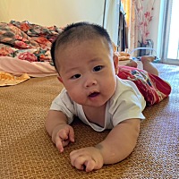 这小子，4个月20日，有点感冒流鼻涕和咳嗽，应该如何弄好呢？不严重，不想让他吃药，请各位有经验的宝妈...