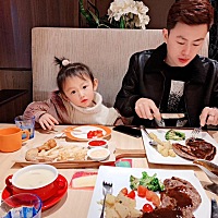 记录爸爸妈妈从小对你的爱，希望你健健康康快乐成长❤️