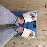 孕前也不瘦，但现在也太胖了吧，刨宫产的现在也不敢运动，喂奶又不敢节食，我得什么时候才能瘦回去