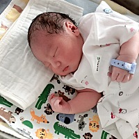 报喜报喜💗原谅我是一个很懒的妈妈。9.17预产期🎊宝贝9.9号就着急出来跟妈妈见面。打了无痛，没...