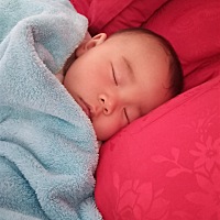 一个人带孩子时间久了，孩子认为你是个暴脾气的妈妈，老公认为你是神经病，更可笑的是旁人觉得你在享福...