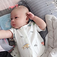 我儿子从昨天晚上到今天偶尔鼻子不通气，偶尔咳嗽几声，去医院大夫用听诊器听说没事，鼻子不通气这是感...
