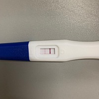 请大家帮我看一下 我末次月经是8-21 9-5-7号两天有同房 这是刚刚测的 是不是怀孕了？