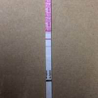这个月的来大姨妈的时候因为痛经吃了布洛芬，现在测的金.秀.儿排卵试纸还是弱阳，能怀宝宝吗？