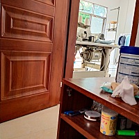 很无语，家婆进我房间拿水，明知道我关门肯定是在喂奶，她出去时直接拎着水壶就出去，也不说顺手把...