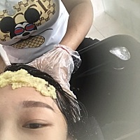 宝宝👶明天就出月子了，今天去发廊💈做了个姜疗，挺辣的，做完很舒服🙆
