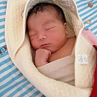 9月25日上午9:32分，宝宝出生，男宝宝，7斤6两。 24日下午不规律宫缩腹疼，晚上12规律腹疼，平均三四分...