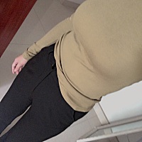 产后第22天，剖腹产，女宝宝6.7 绕颈两圈，后期羊水偏少，超预产期6天没动静，打催产素只见红不阵痛，两...
