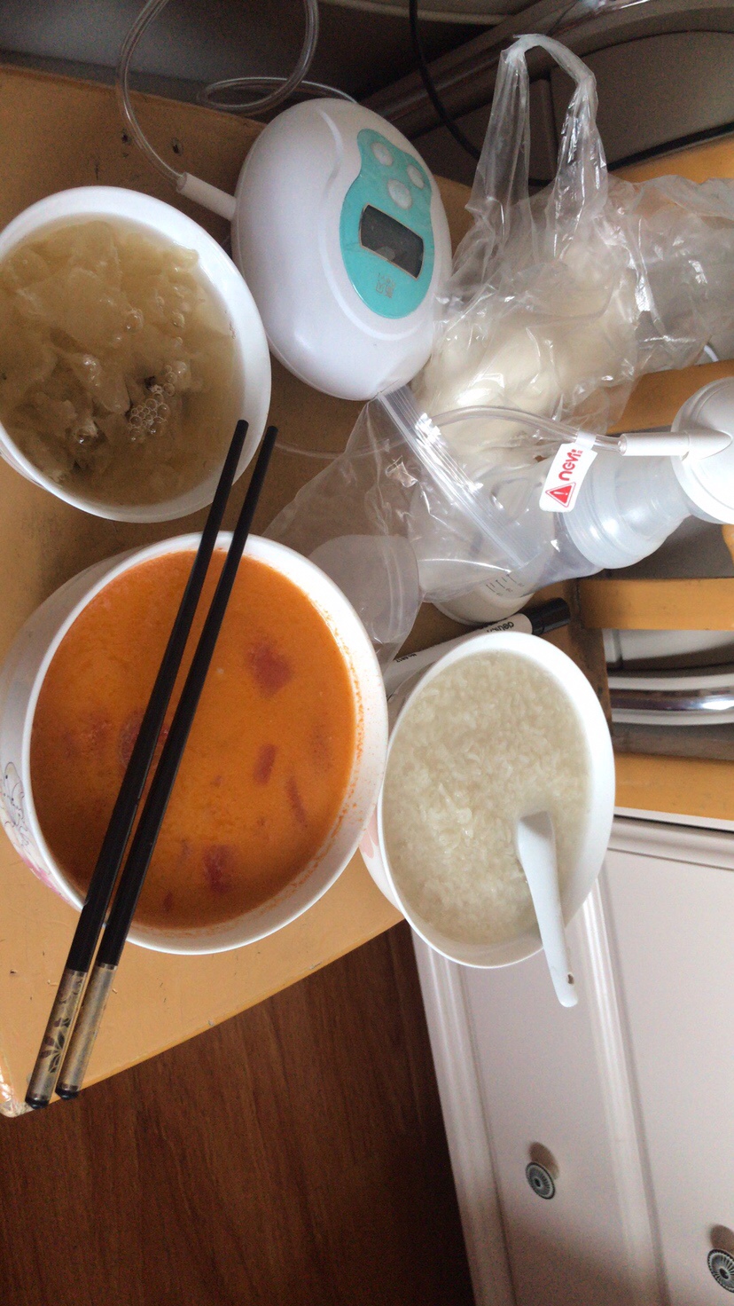 银耳汤（无糖） 番茄财鱼汤  糯米粥