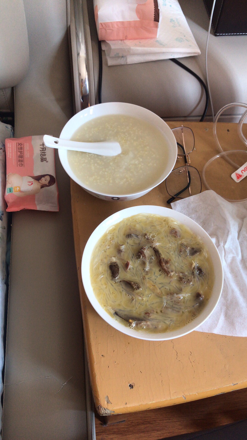 小米粥  鸽子粉丝汤