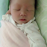 经历两夜一天半的痛，终于顺利顺产，差点转剖腹产了，刚好7斤的男宝哦。