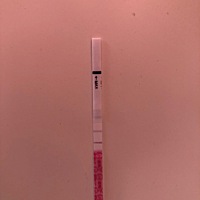 今天是月经第十天 是每天测一次还是过两天测一次啊？第一次用 不知道，现在还不是阳性吧？