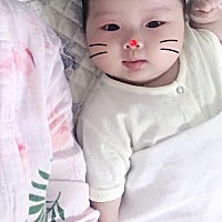 宝贝一天比一天好玩😘😘
