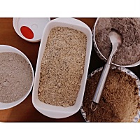 🇨🇳国庆假期第5⃣️天  捣腾各种五谷粉🥣 女儿在家渐渐调整了生物钟，国庆节第二天回了妈妈家。...