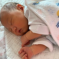 喂奶导致两个乳头都破了，咋整啊？痛死我了，每次喂奶前都要鼓起好大的勇气，要不是看在你这么可爱的份...
