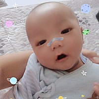 宝宝俩个月三天，出生7斤，现在已经11斤多了，哈哈，宝宝，妈妈爱你哦